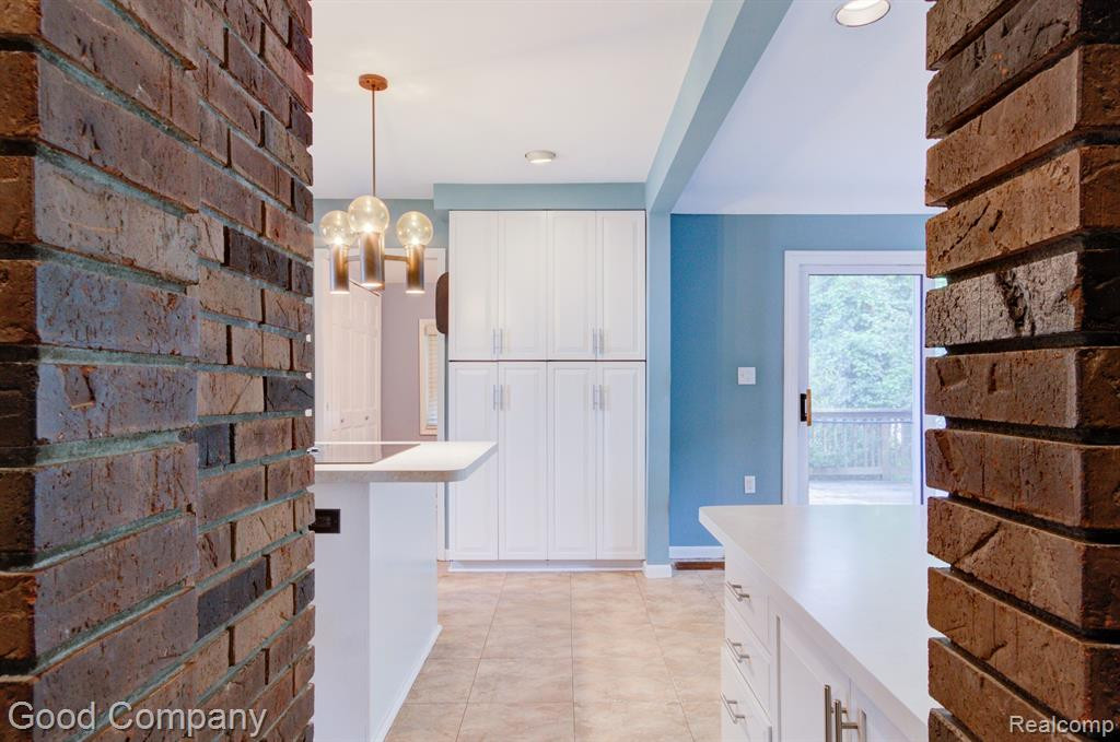 613 E LINCOLN Avenue, Royal Oak, MI 48067 — Photo 12