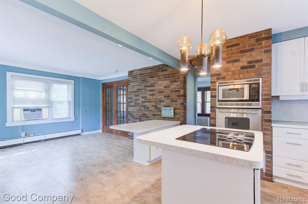 613 E LINCOLN Avenue, Royal Oak, MI 48067 — Photo 15