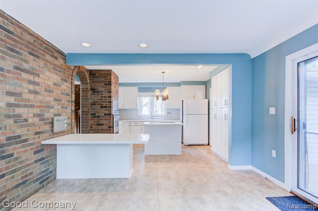 613 E LINCOLN Avenue, Royal Oak, MI 48067 — Photo 21