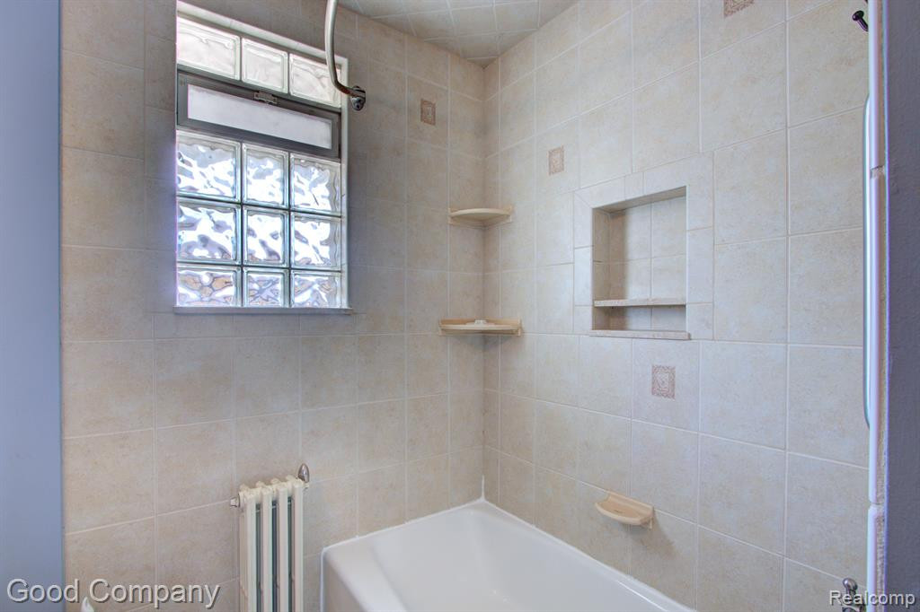 613 E LINCOLN Avenue, Royal Oak, MI 48067 — Photo 34