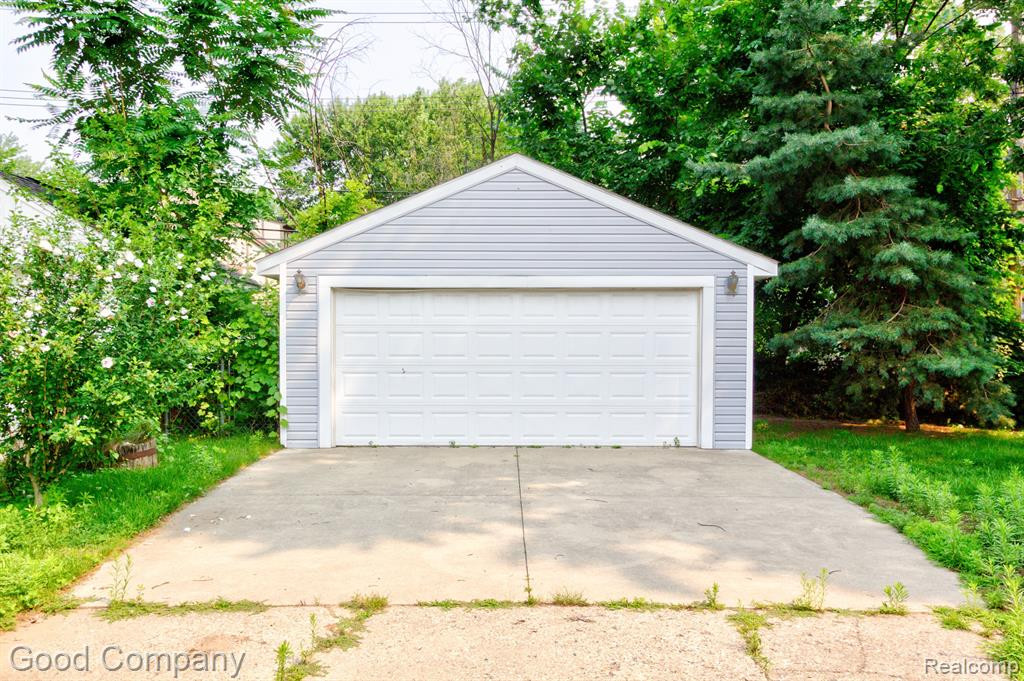 613 E LINCOLN Avenue, Royal Oak, MI 48067 — Photo 44