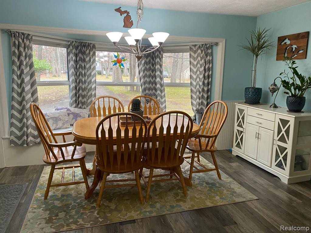 2810 W MAPLE Road, Wixom, MI 48393 — Photo 10