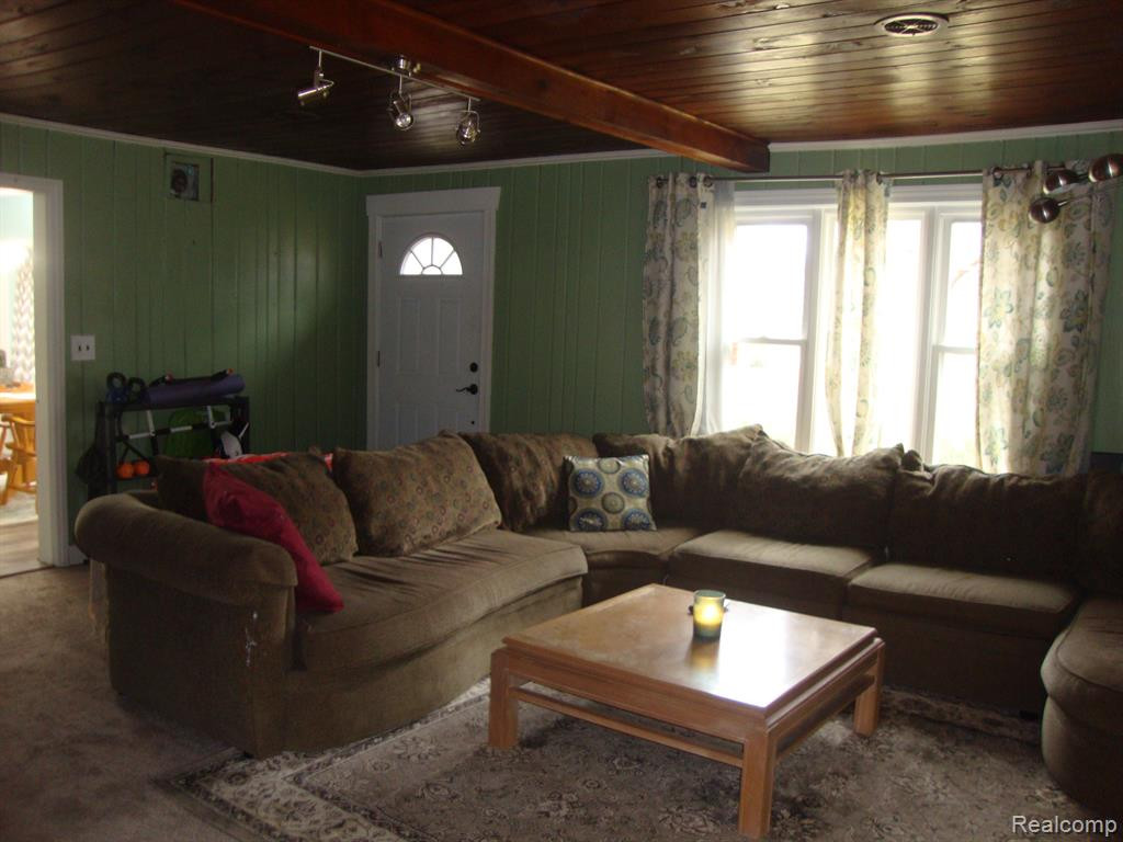 2810 W MAPLE Road, Wixom, MI 48393 — Photo 13