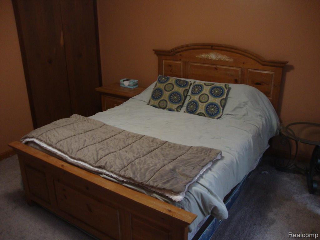 2810 W MAPLE Road, Wixom, MI 48393 — Photo 24