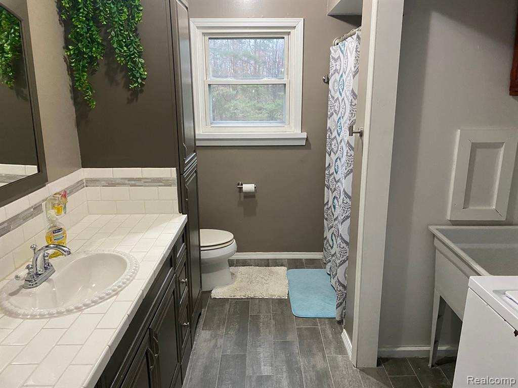 2810 W MAPLE Road, Wixom, MI 48393 — Photo 28