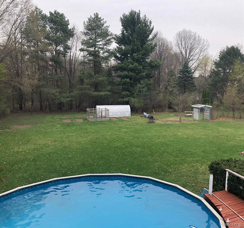 2810 W MAPLE Road, Wixom, MI 48393 — Photo 37
