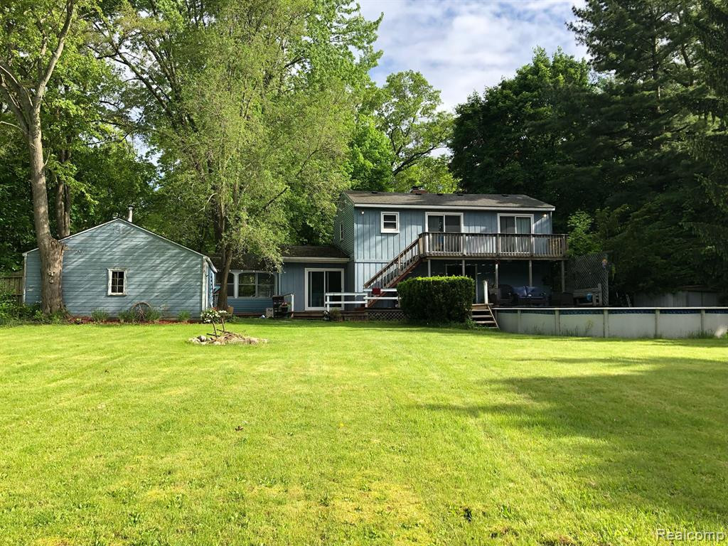 2810 W MAPLE Road, Wixom, MI 48393 — Photo 40