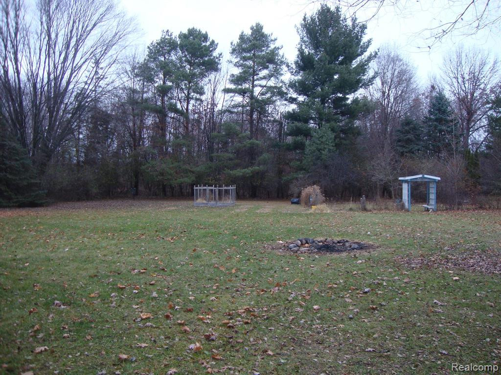 2810 W MAPLE Road, Wixom, MI 48393 — Photo 46