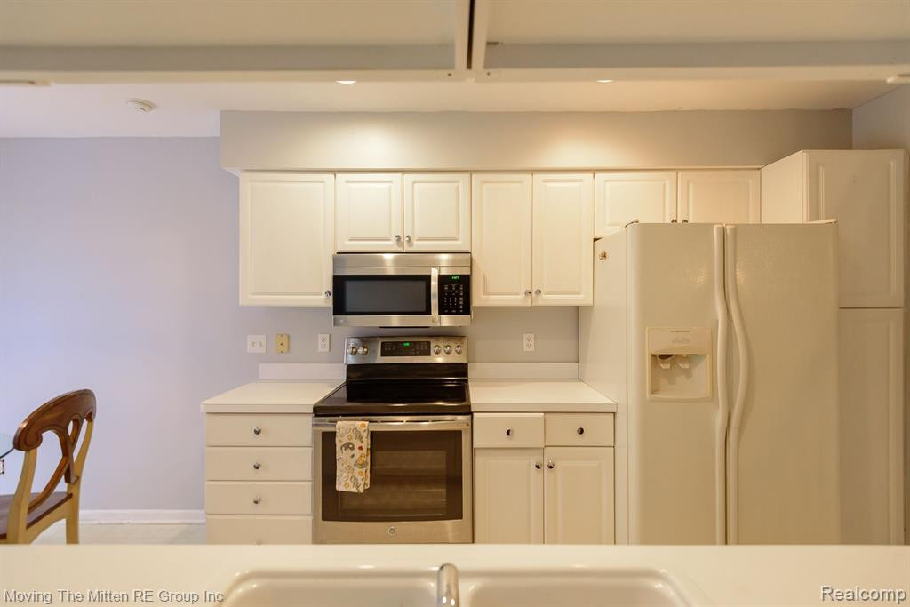 45085 HORSESHOE Circle, Canton, MI 48187 — Photo 4