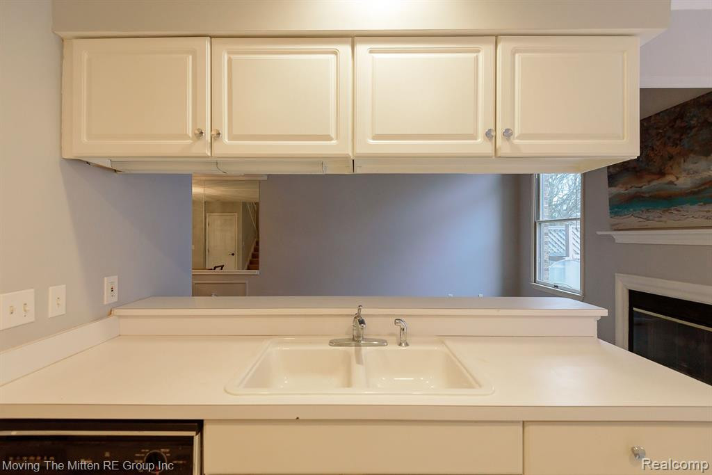 45085 HORSESHOE Circle, Canton, MI 48187 — Photo 25