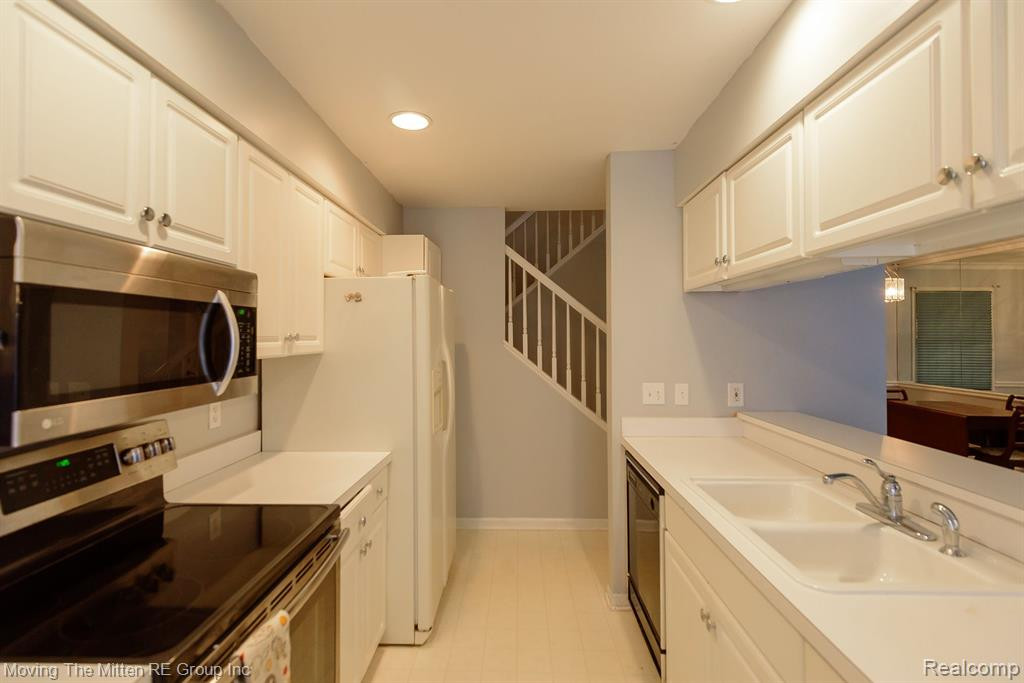 45085 HORSESHOE Circle, Canton, MI 48187 — Photo 26