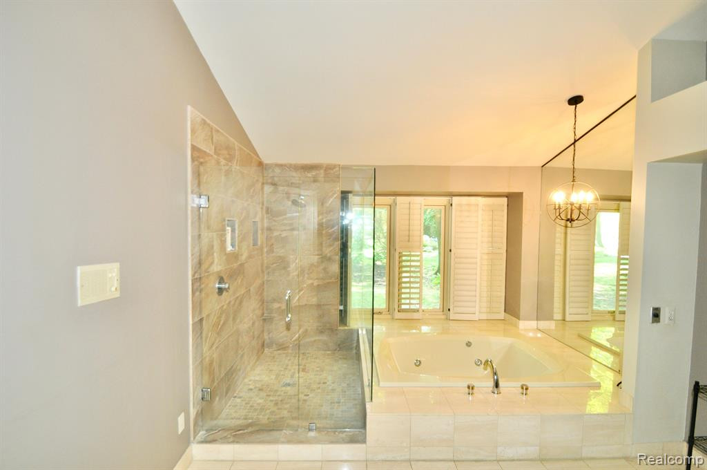 6081 DUNMORE Drive, West Bloomfield, MI — Photo 16