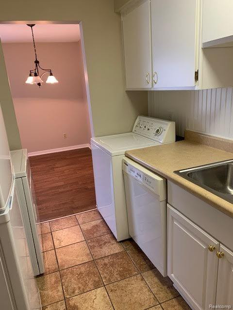 1890 COLONIAL VILLAGE Way, 4, Waterford, MI 48328 — Photo 7