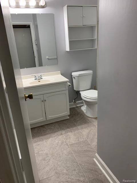 1890 COLONIAL VILLAGE Way, 4, Waterford, MI 48328 — Photo 9
