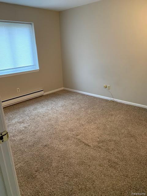 1890 COLONIAL VILLAGE Way, 4, Waterford, MI 48328 — Photo 12