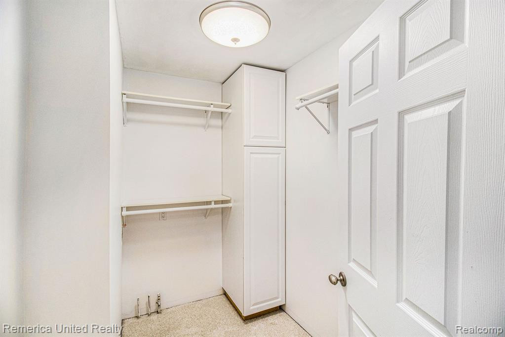 127 N HOLCOMB Road, Clarkston, MI — Photo 18
