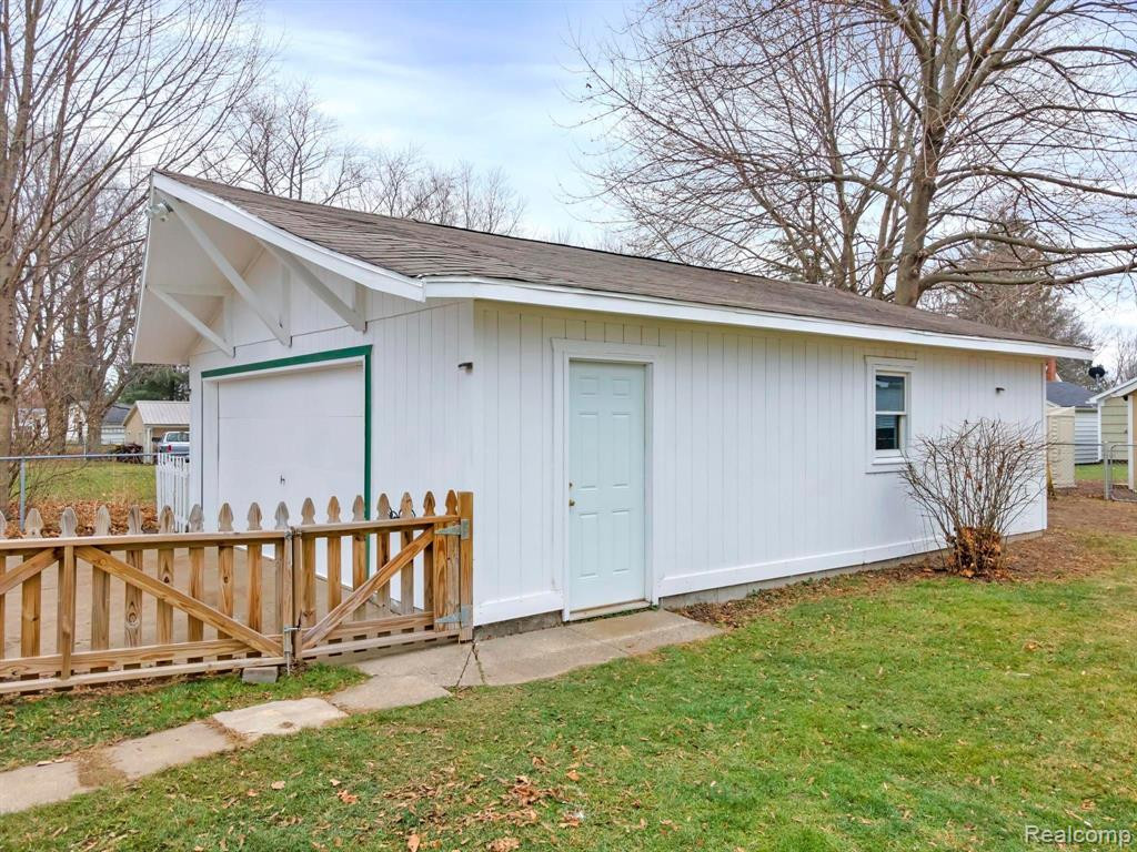 511 E MAIN Street, Stockbridge, MI 49285 — Photo 9