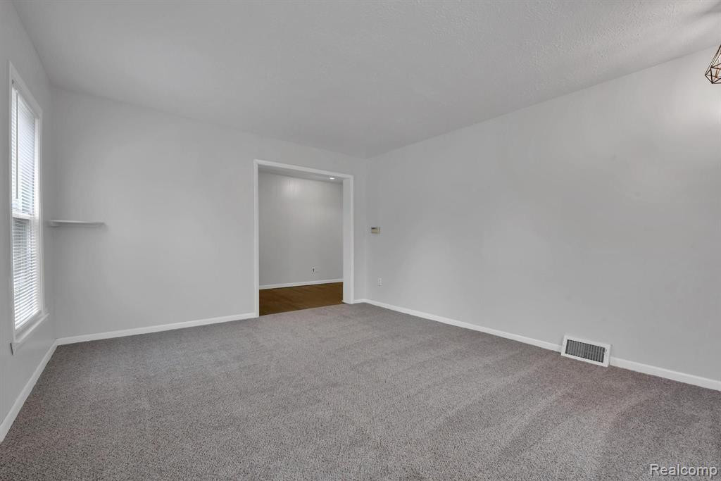 511 E MAIN Street, Stockbridge, MI 49285 — Photo 18