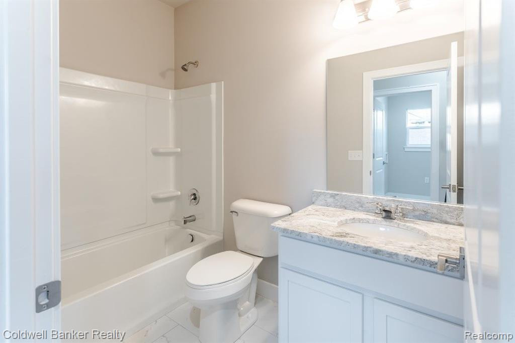 5707 WARREN WOODS Lane, Whitmore Lake, MI 48189 — Photo 9