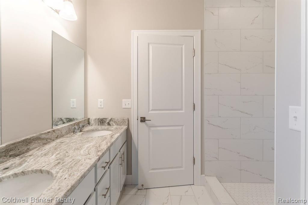 5707 WARREN WOODS Lane, Whitmore Lake, MI 48189 — Photo 25