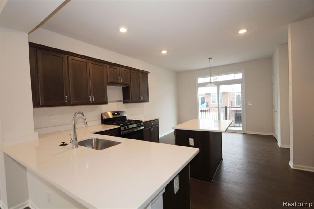 49791 LANTERN Way, Canton, MI 48188 — Photo 4