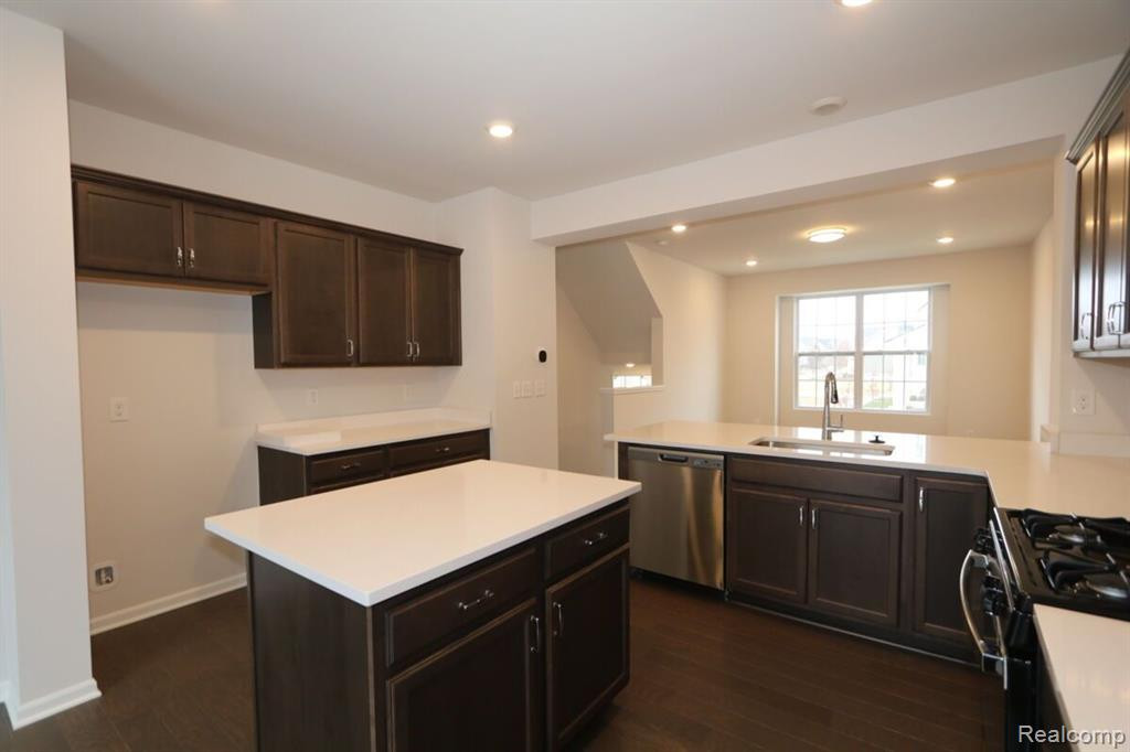 49791 LANTERN Way, Canton, MI 48188 — Photo 5