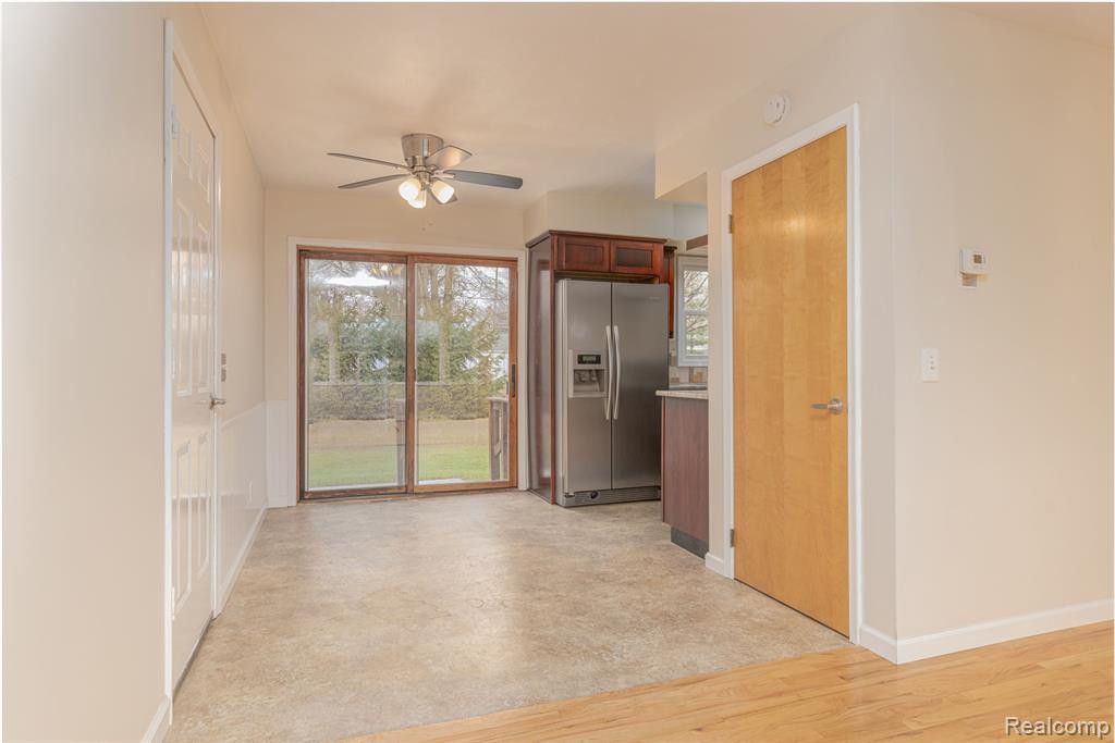 233 CHESTNUT Street E, Webberville, MI 48892 — Photo 5