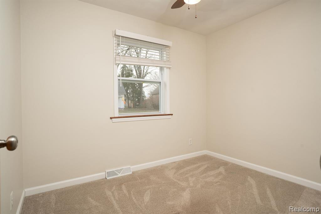 233 CHESTNUT Street E, Webberville, MI 48892 — Photo 13