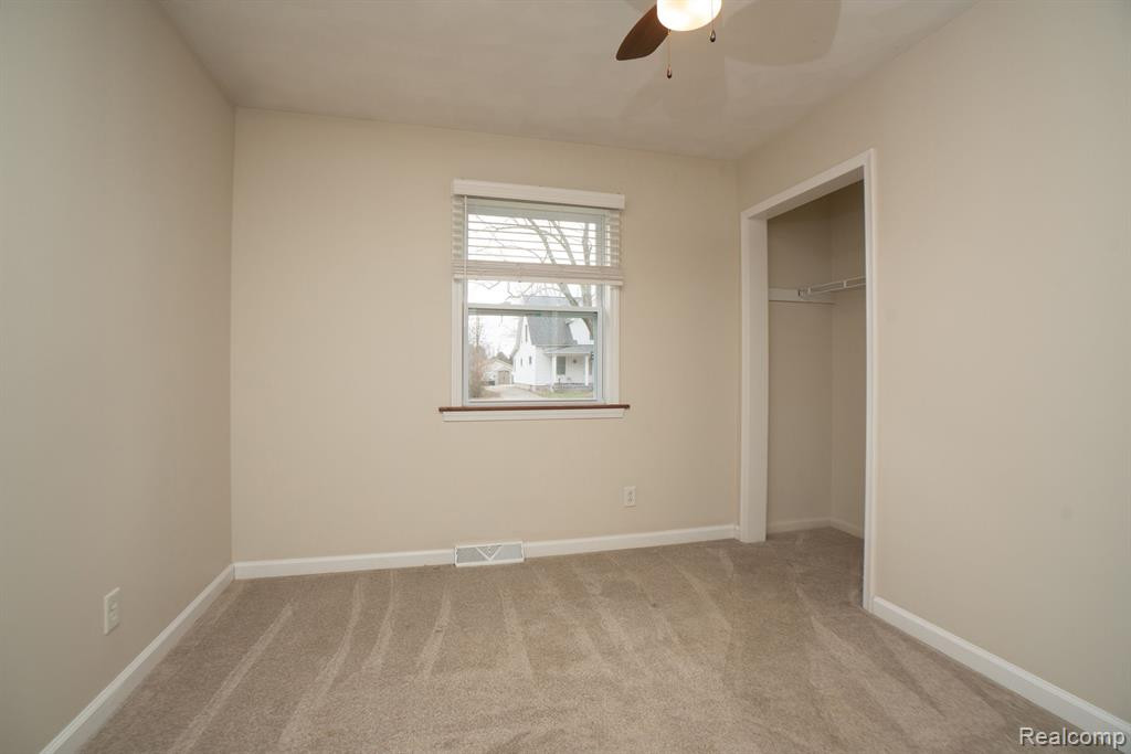 233 CHESTNUT Street E, Webberville, MI 48892 — Photo 14