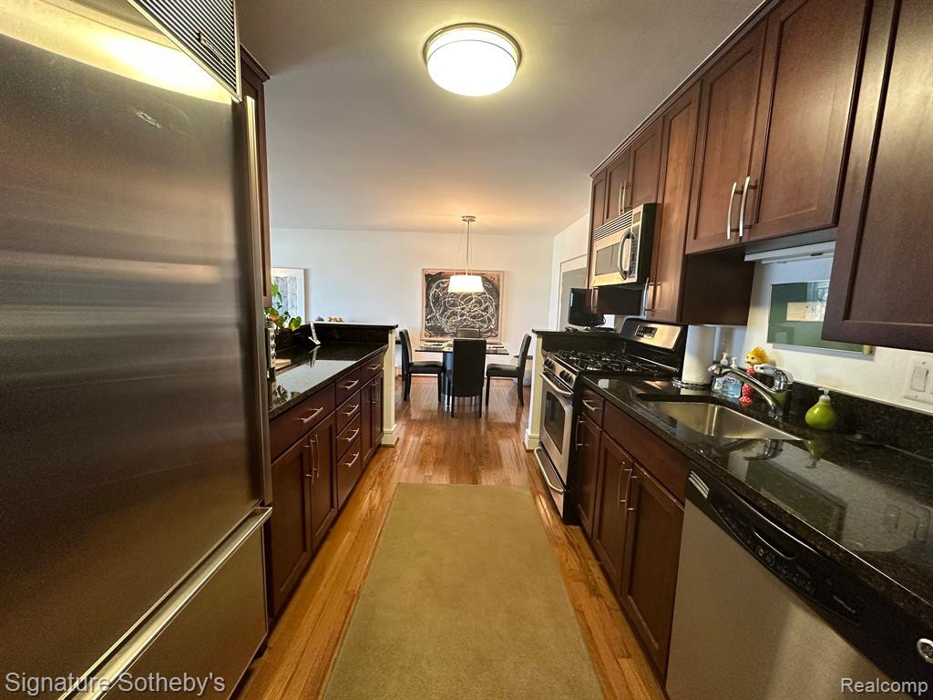 411 S OLD WOODWARD Avenue, 924, Birmingham, MI 48009 — Photo 8