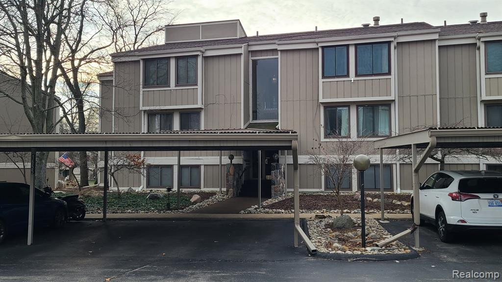 1655 Cliffs Landing, 201C, Ypsilanti, MI 48198 — front exterior