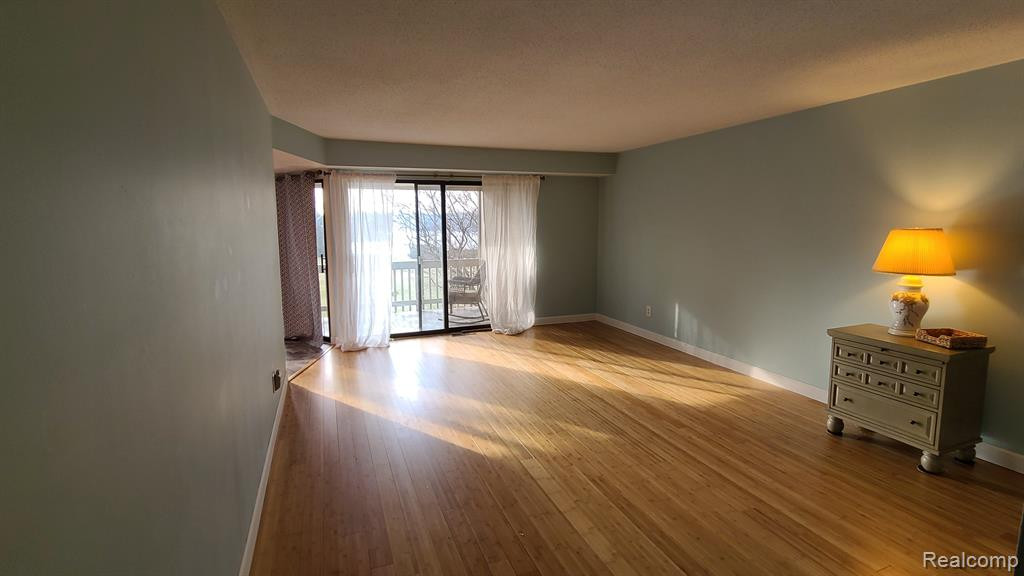 1655 Cliffs Landing, 201C, Ypsilanti, MI 48198 — Photo 4