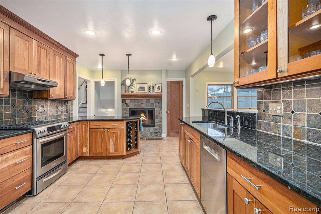1880 Coronada Drive, Ann Arbor, MI 48103 — Photo 12