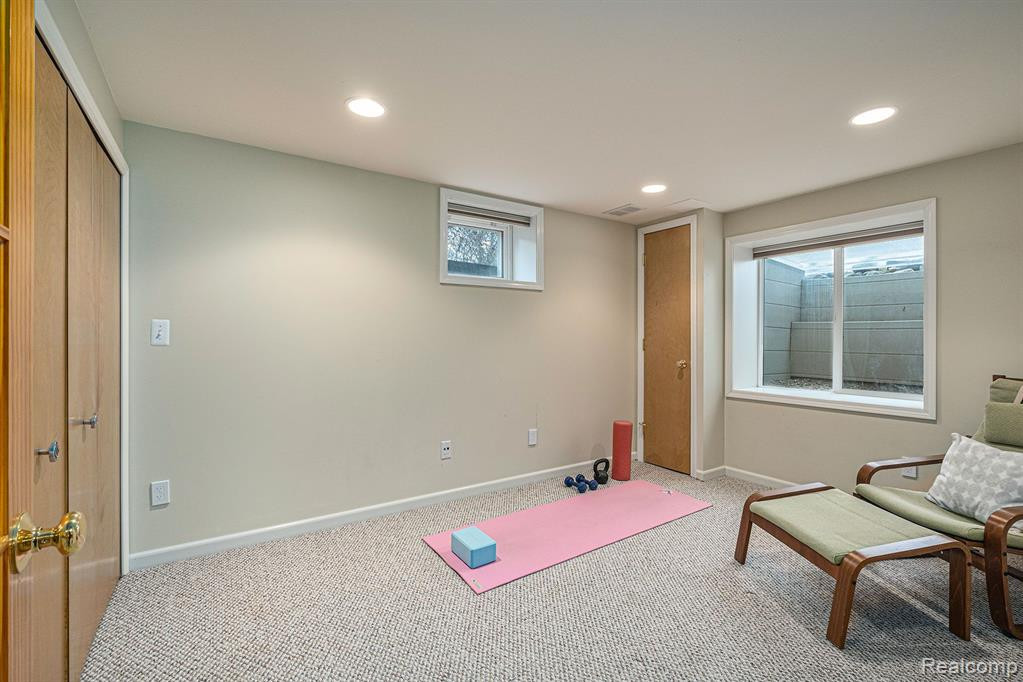 1880 Coronada Drive, Ann Arbor, MI 48103 — Photo 29