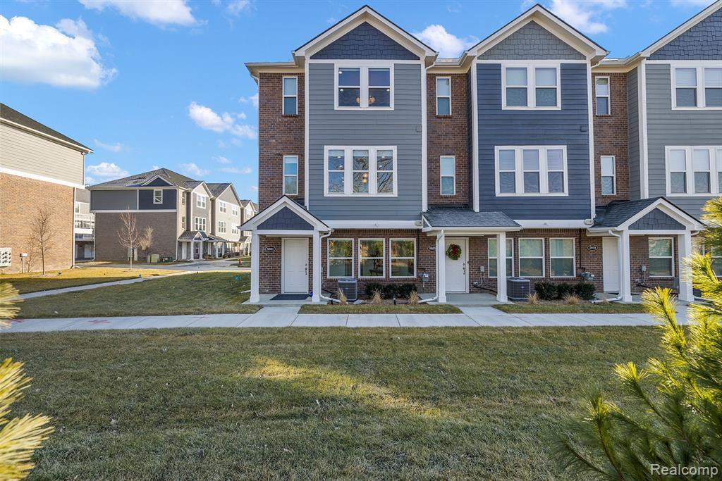 5931 STELLA, Troy, MI 48085 — Photo 2