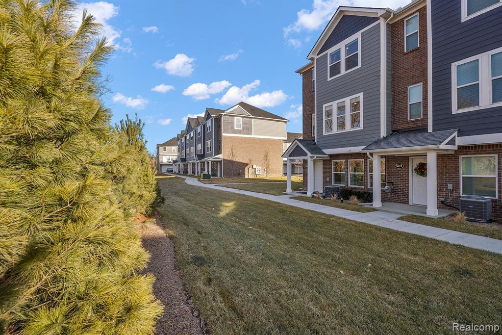 5931 STELLA, Troy, MI 48085 — Photo 3