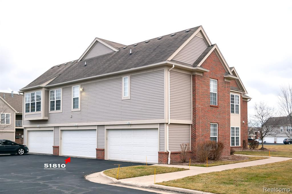 51810 LIONEL Lane, Chesterfield, MI — Photo 2
