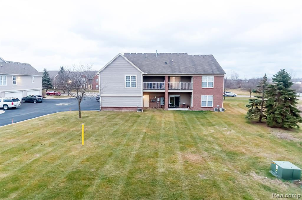 51810 LIONEL Lane, Chesterfield, MI — Photo 16