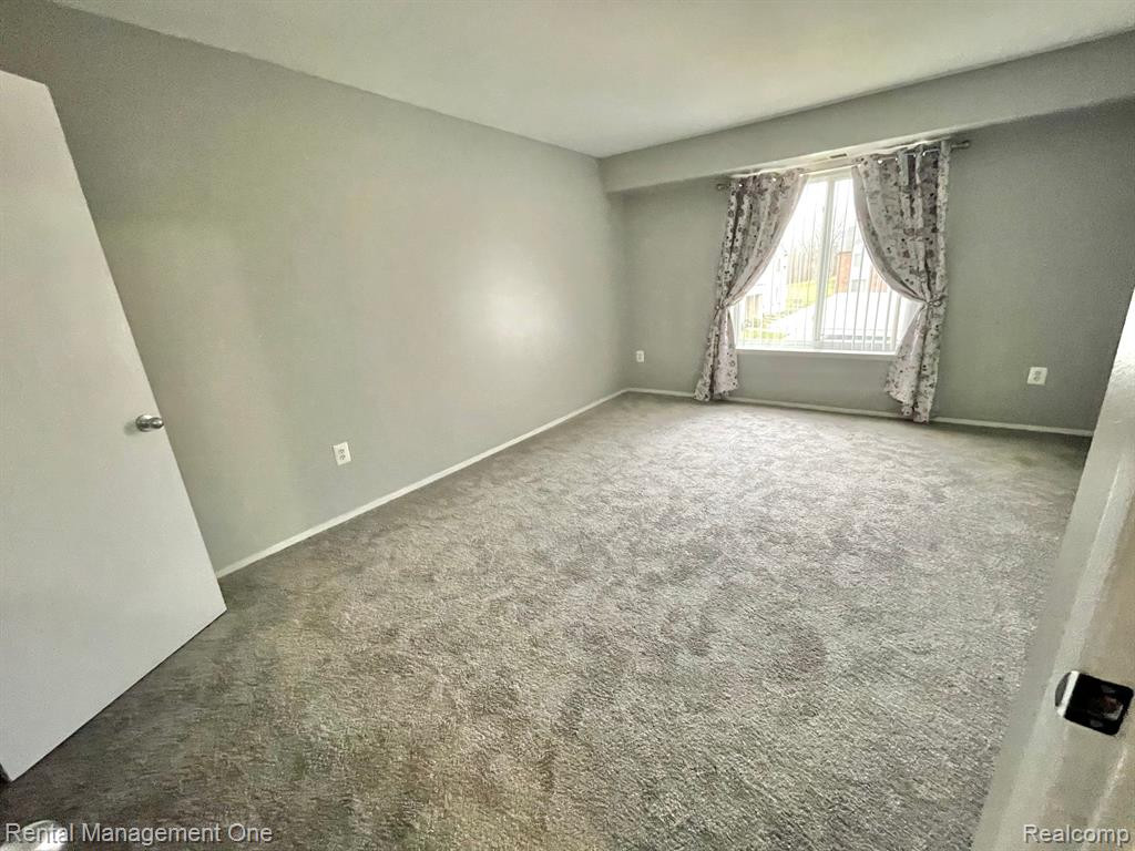 44433 SAVERY Drive, Canton, MI 48187 — Photo 6