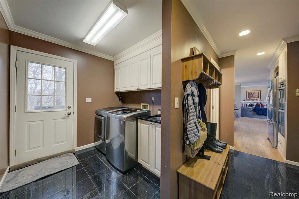 5610 LAKESHORE Drive, Ann Arbor, MI 48108 — Photo 5