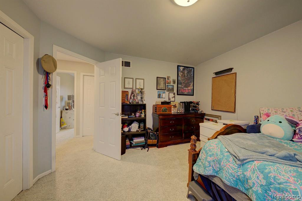 5610 LAKESHORE Drive, Ann Arbor, MI 48108 — Photo 41