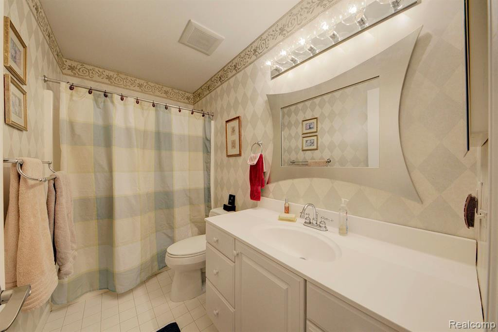 5610 LAKESHORE Drive, Ann Arbor, MI 48108 — Photo 42