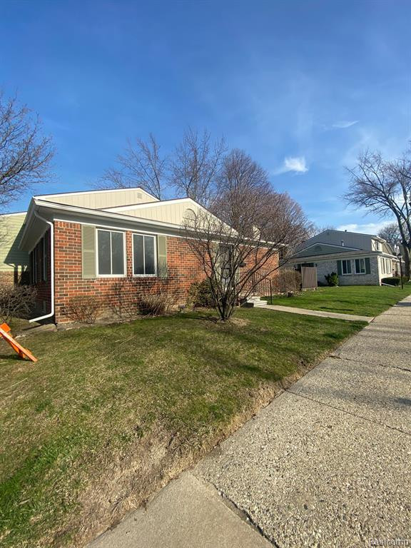 1927 WICKHAM Street, Royal Oak, MI 48073 — Photo 2