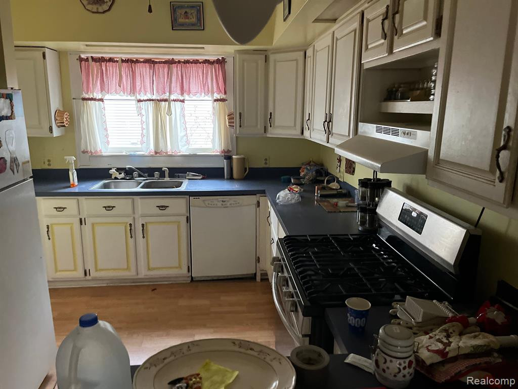 219 N MAIN Street, Bancroft, MI 48414 — Photo 6