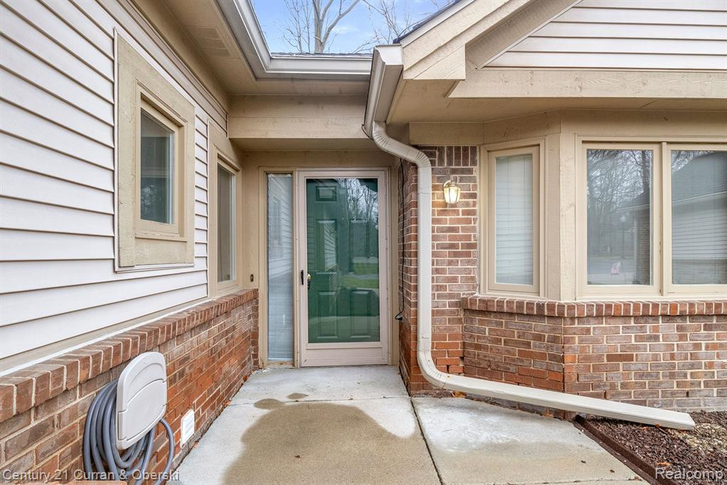 21338 MULBERRY, Farmington Hills, MI 48336 — Photo 2