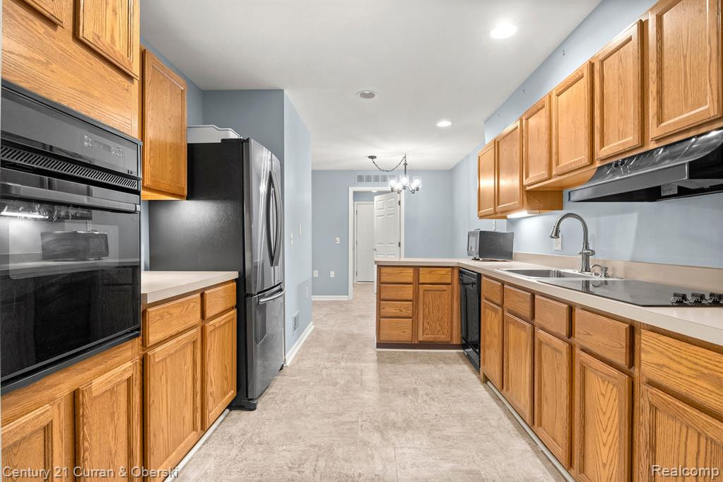 21338 MULBERRY, Farmington Hills, MI 48336 — Photo 12
