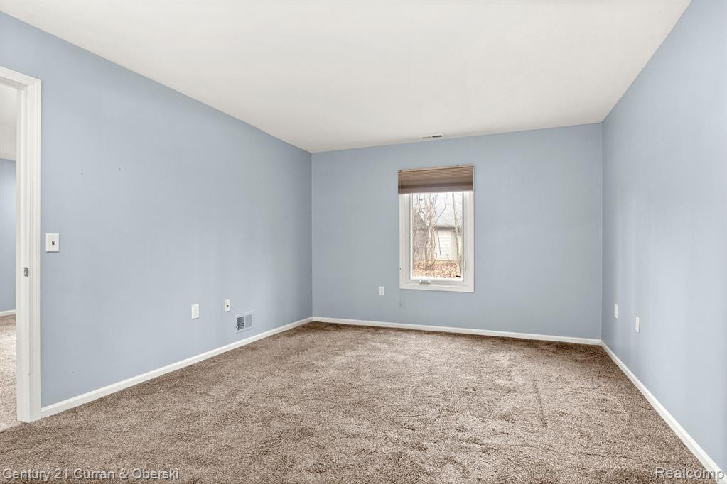 21338 MULBERRY, Farmington Hills, MI 48336 — Photo 17