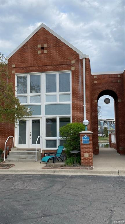 334 W CRESCENT Lane, Detroit, MI 48207 — front exterior