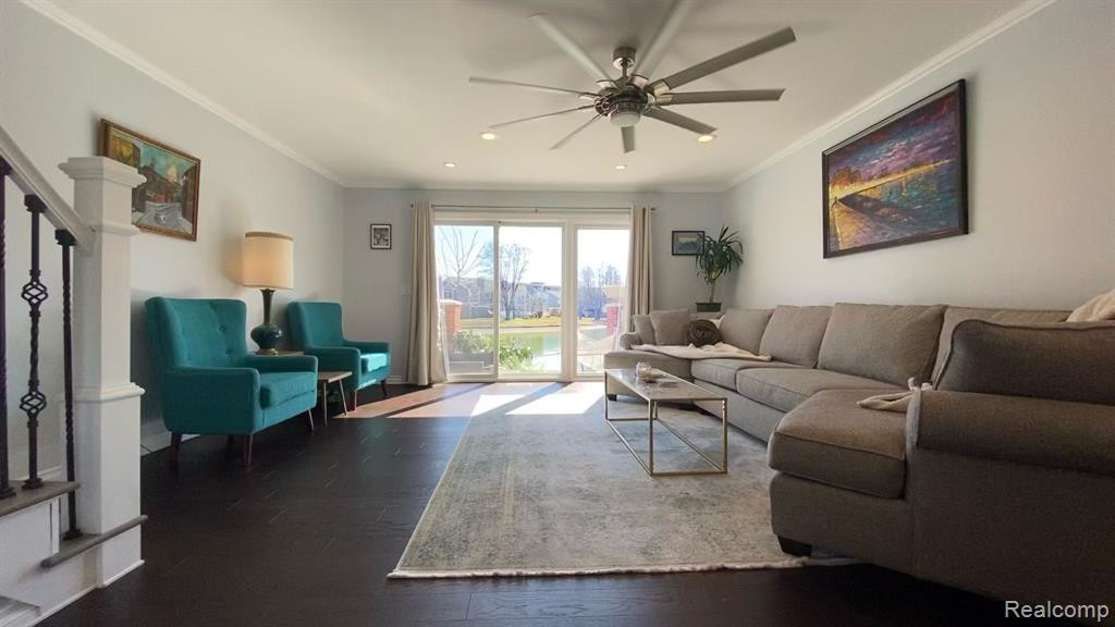 334 W CRESCENT Lane, Detroit, MI 48207 — Photo 3