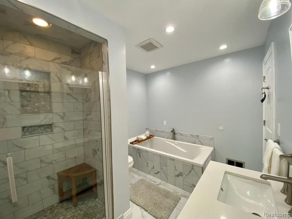 334 W CRESCENT Lane, Detroit, MI 48207 — Photo 12